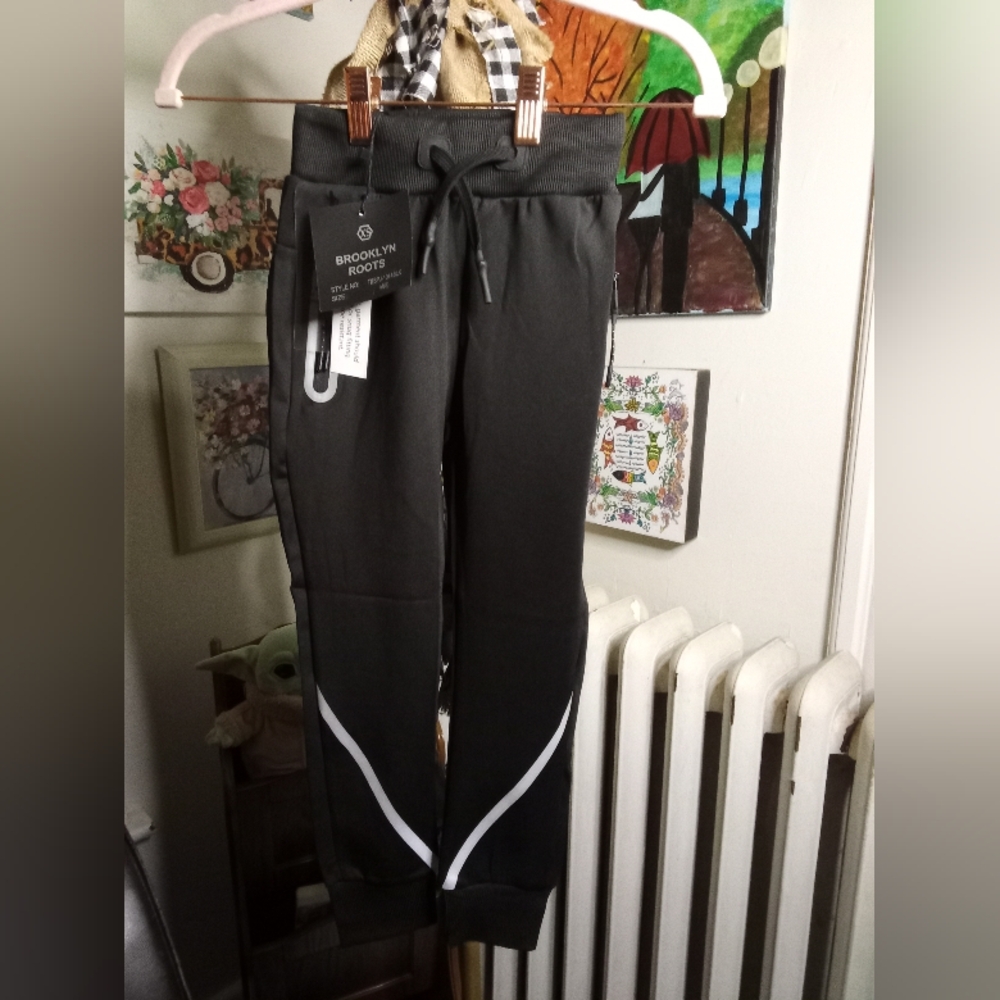 Brooklyn Roots NWT Cloth Black Joggers with White Accents Boys Sz 5 - Picture 1 of 6